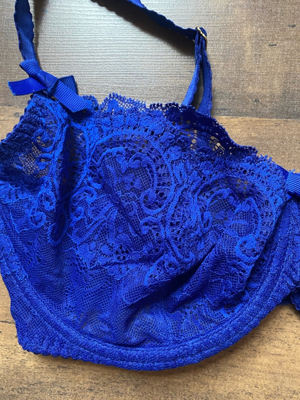 L’Agent by Agent Provocateur Cobalt Blue Lace Underwire Bra - Picture 2 of 5